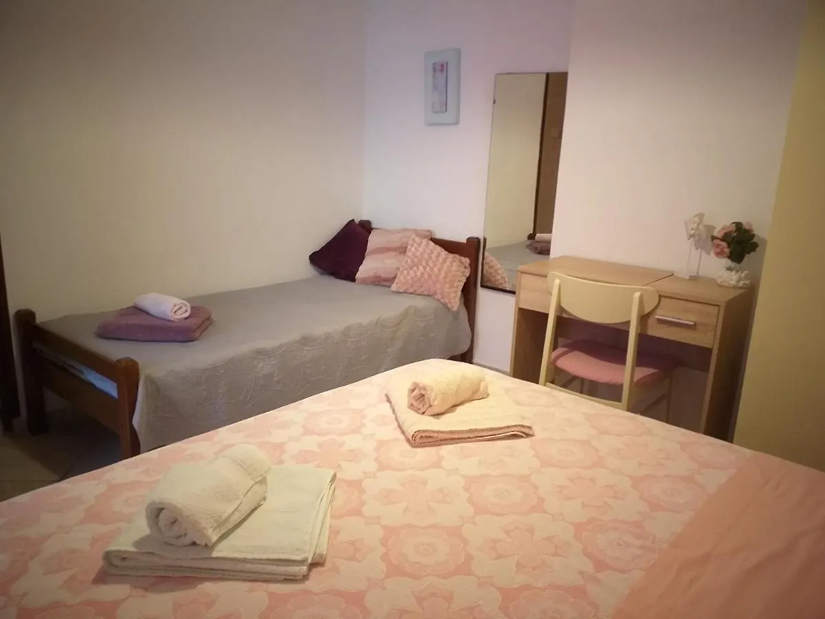 Apartment In Green And Quite Area, Close To Beach Silo  Croatia