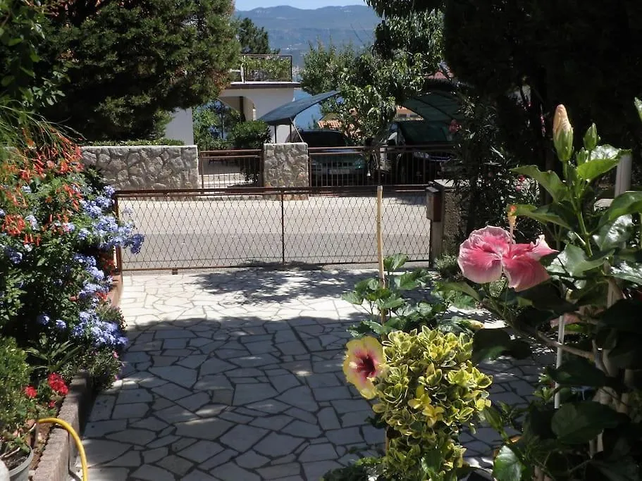 Apartment In Green And Quite Area, Close To Beach Silo  Silo (Krk)