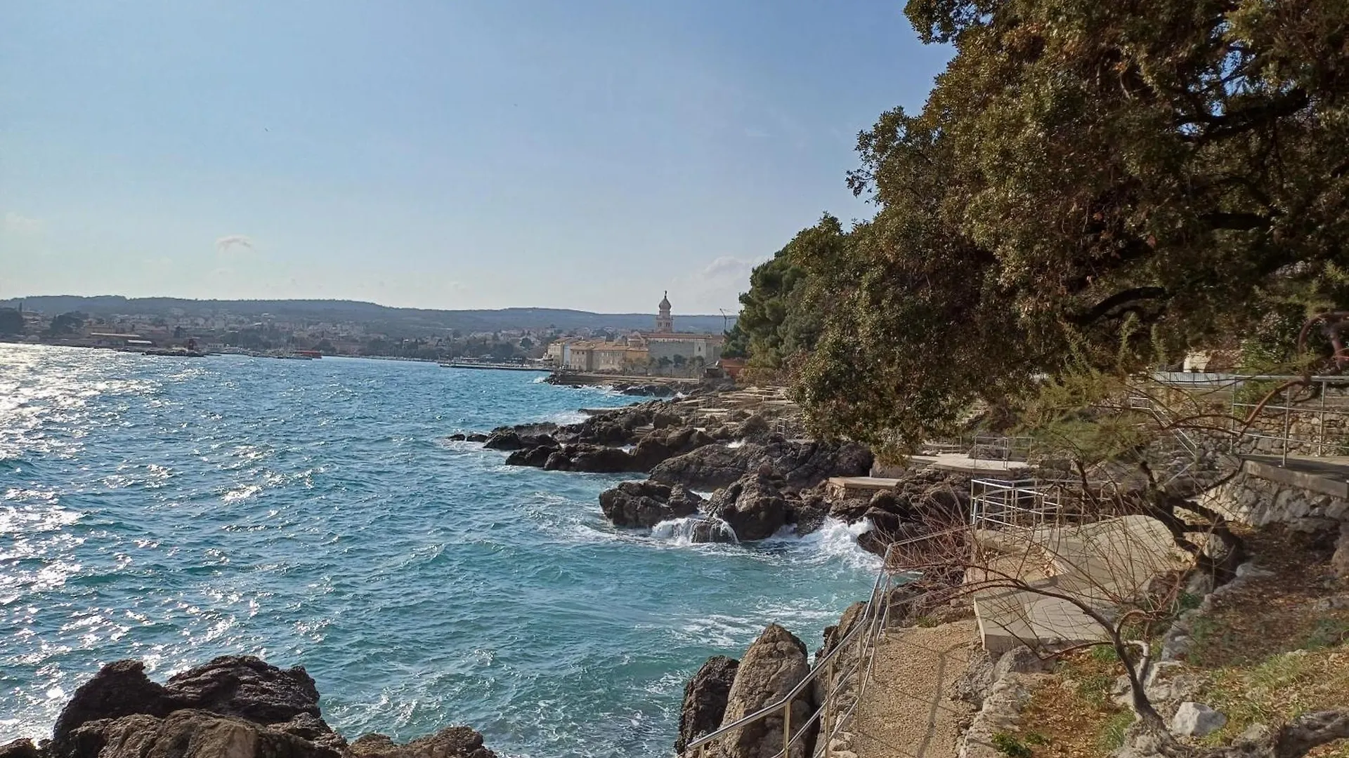 Apartment In Green And Quite Area, Close To Beach Silo